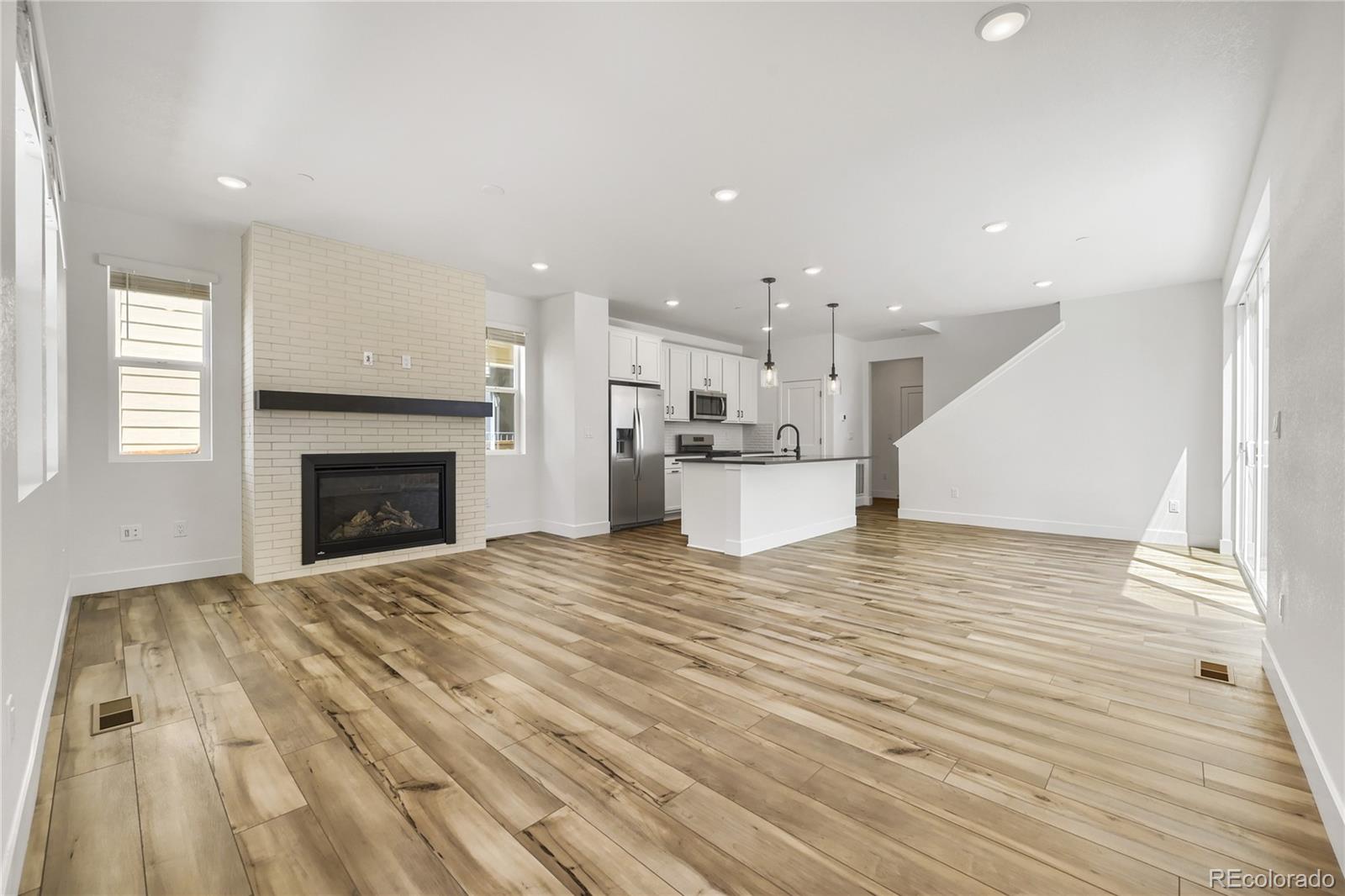 3340 W 87th Place
