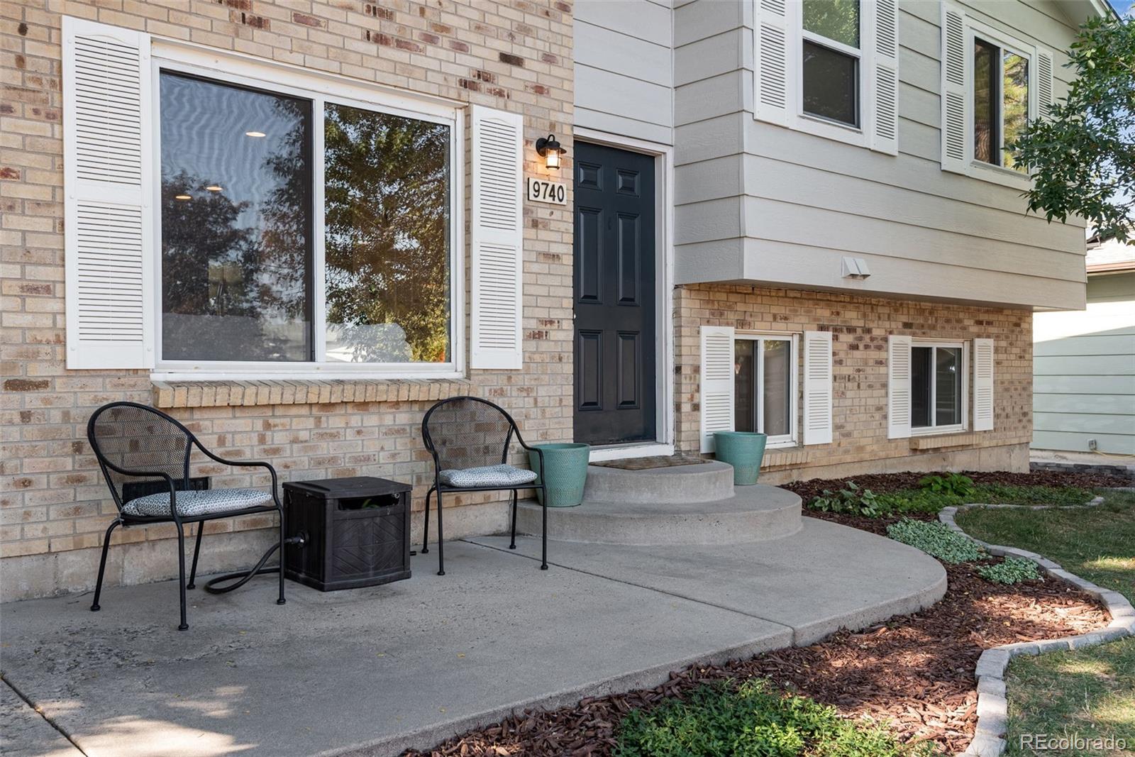 9740 W Union Avenue - Photo 2