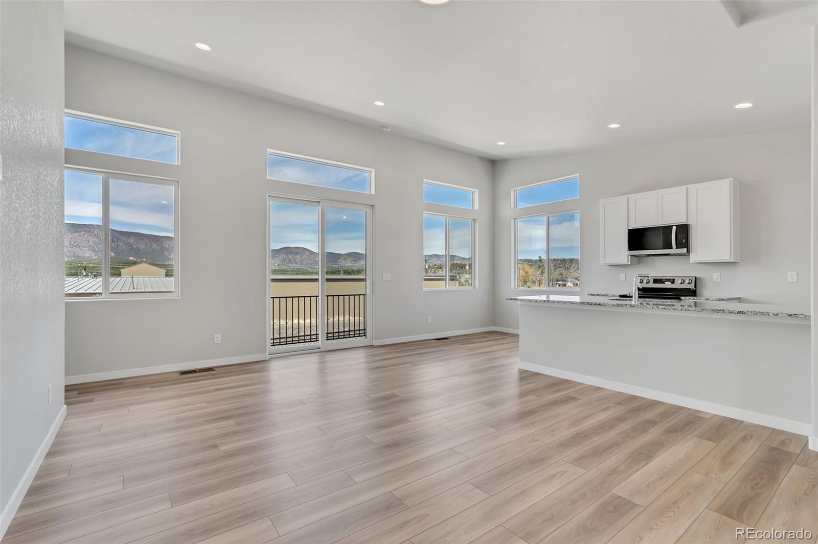 241 N Front Street 103, Monument, CO, 80132 3 241 N Front Street 103