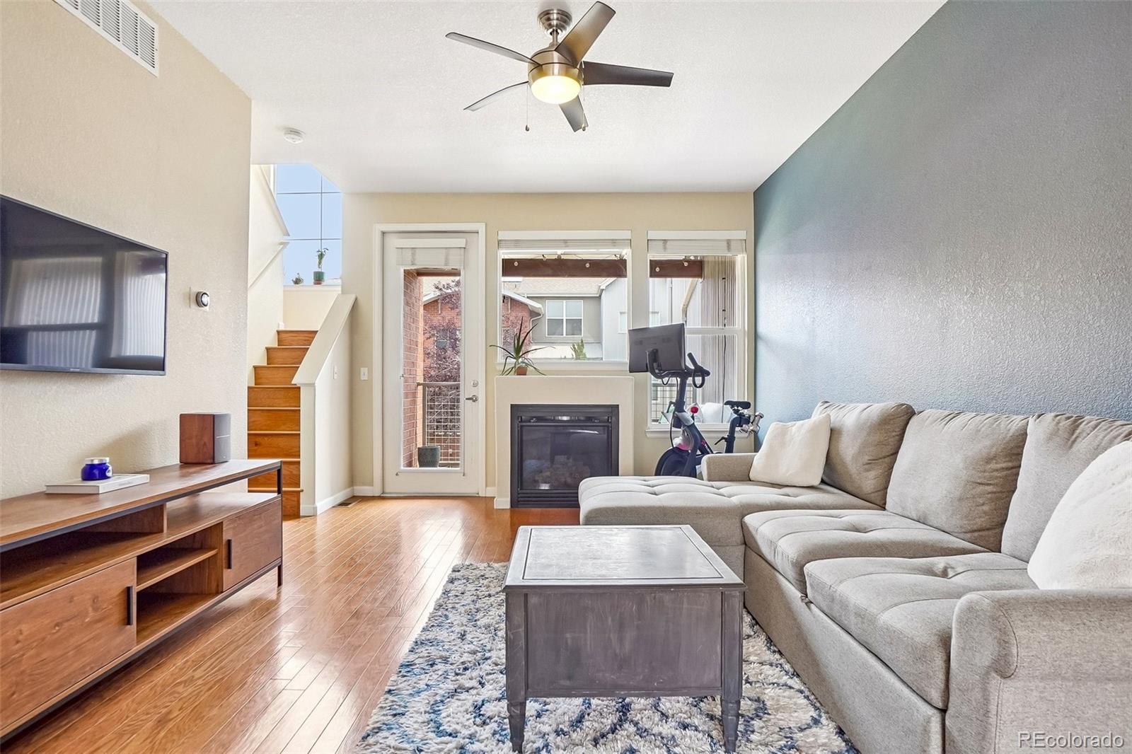 84 Spruce Street 305