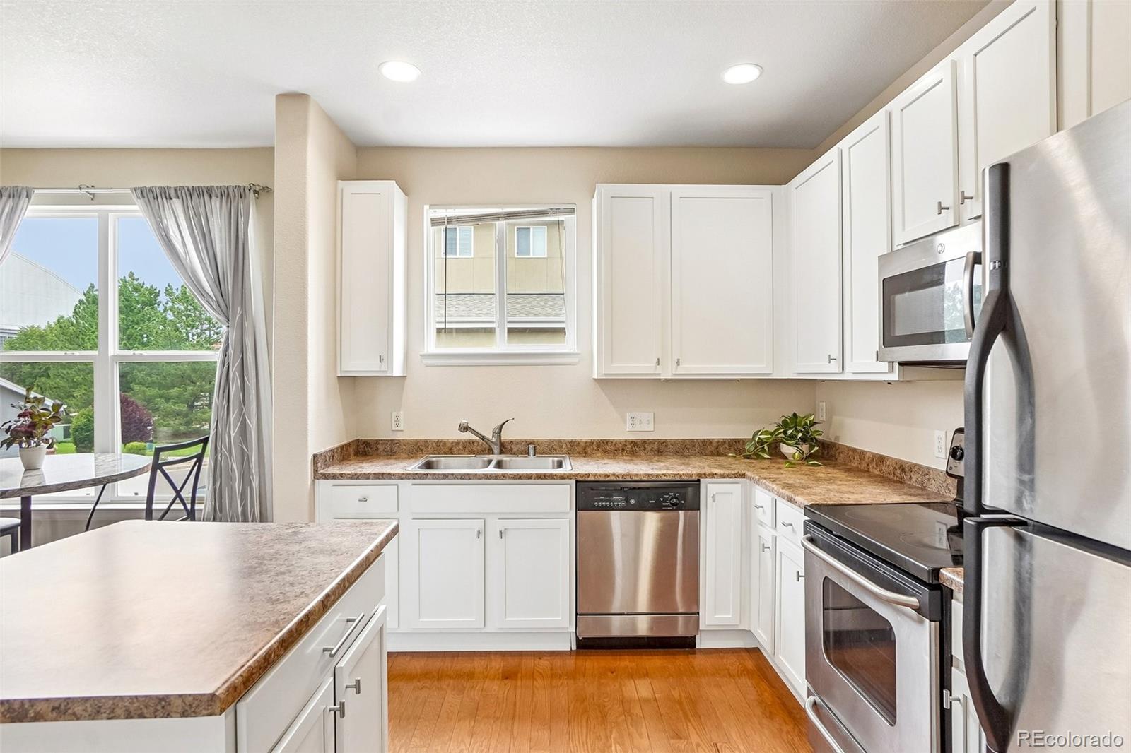 84 Spruce Street 305