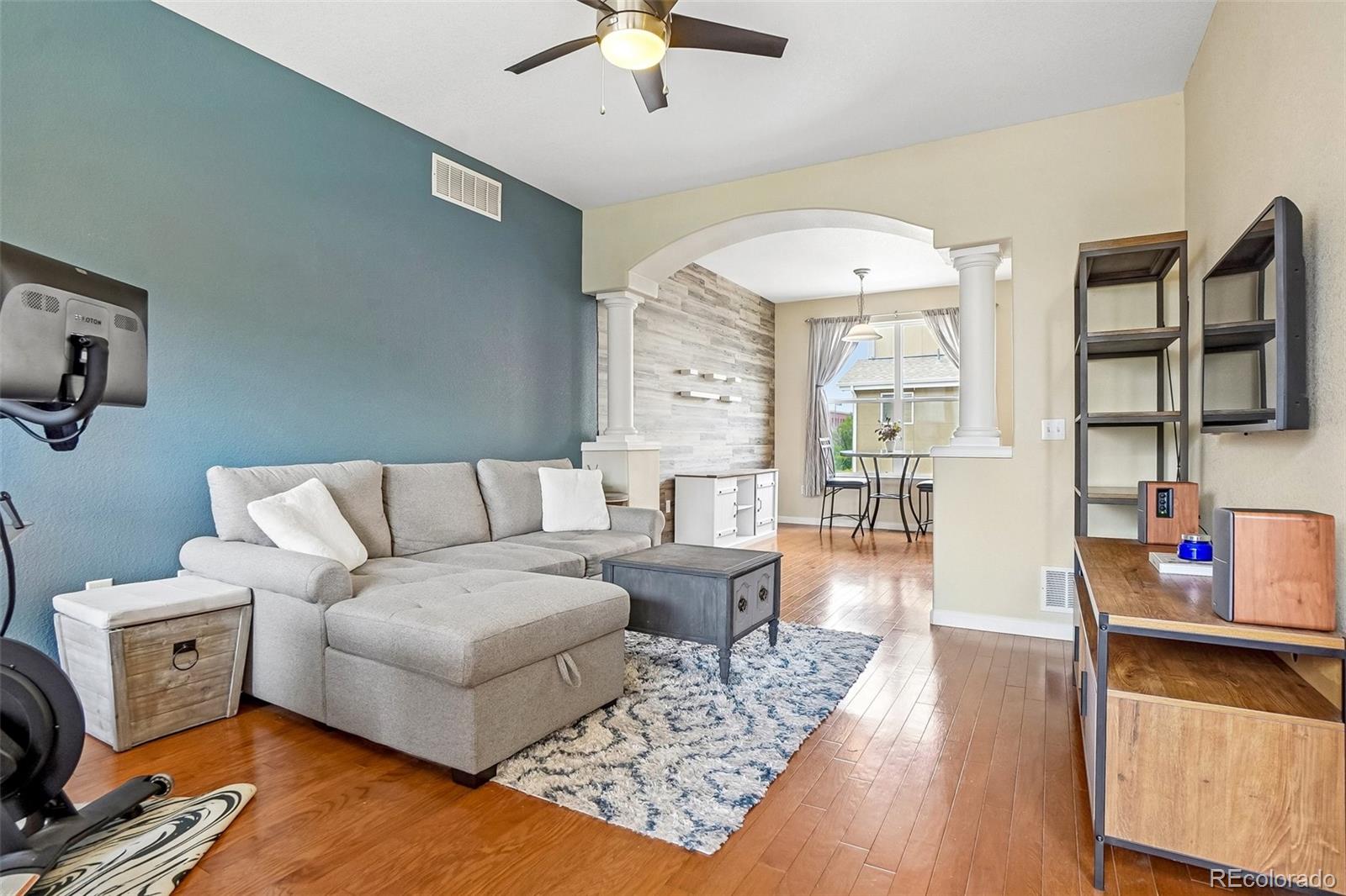 84 Spruce Street 305