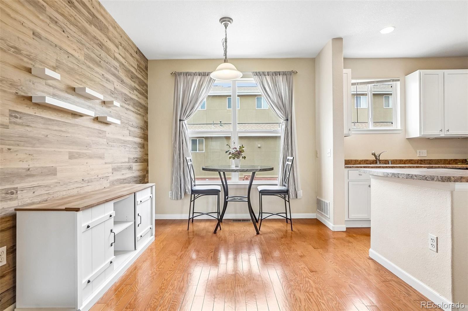 84 Spruce Street 305