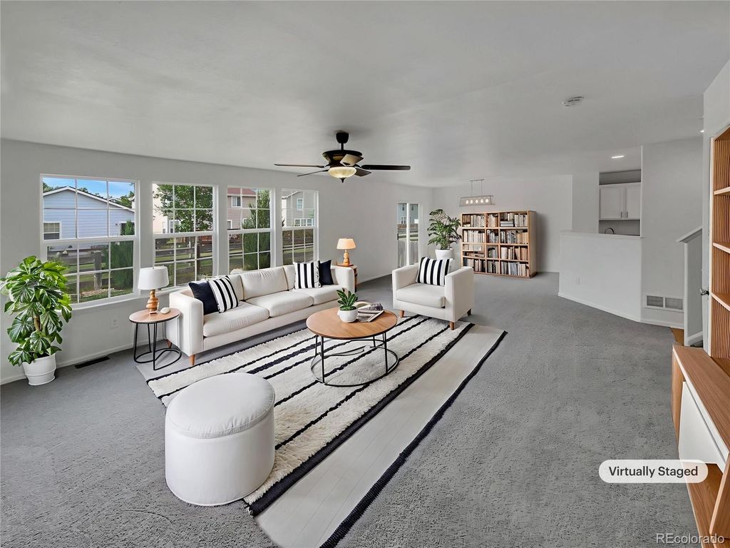 Photo of 16453 E Phillips Drive, Englewood, CO 80112 (MLS # 6683386)