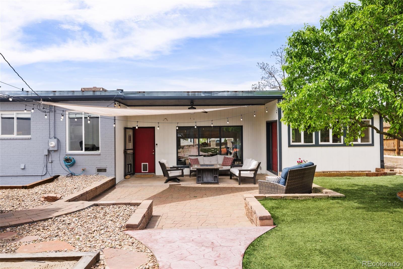 22 Colorado Boulevard