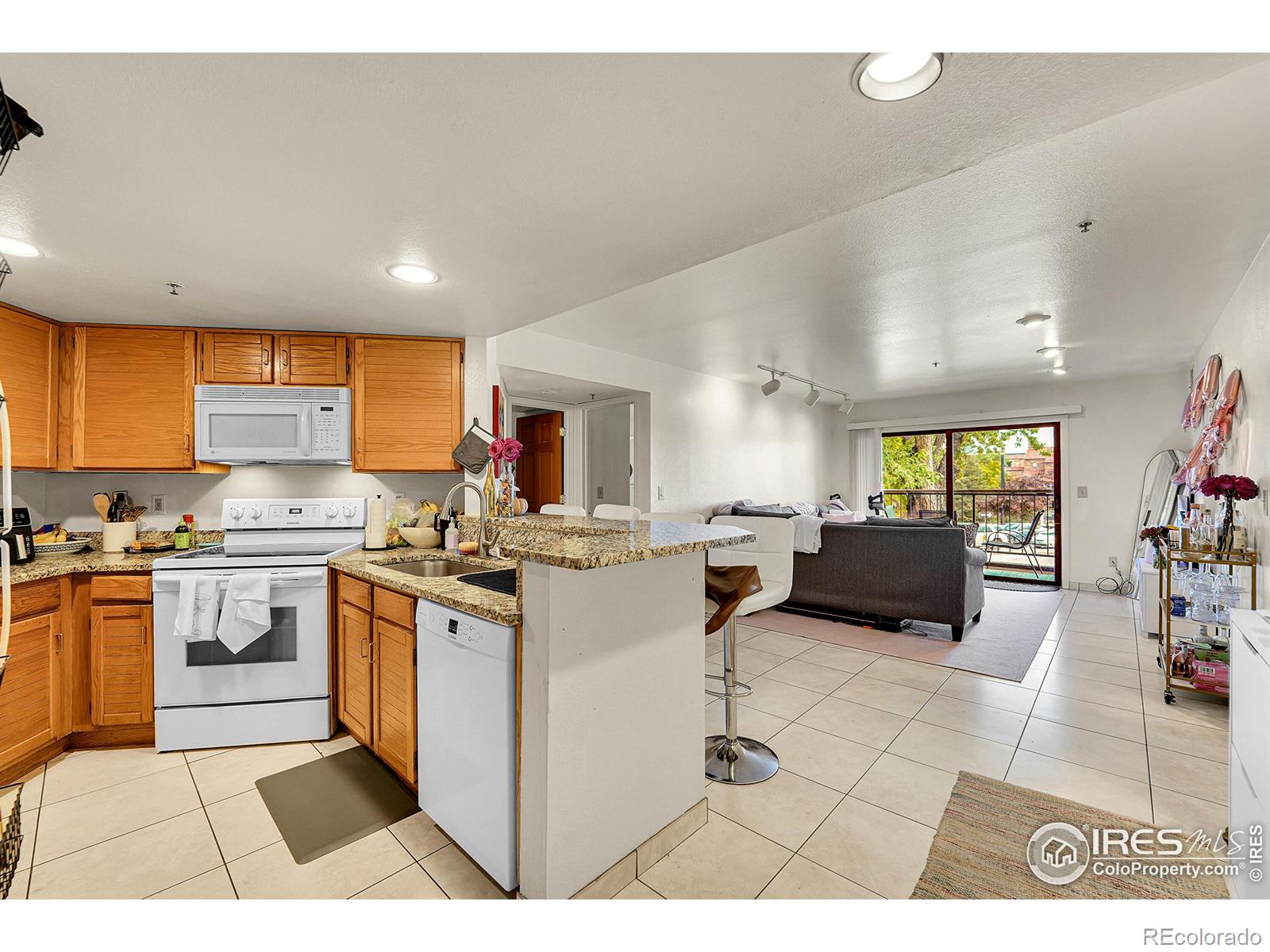 1085 Broadway 4, Boulder, CO, 80302 1 1085 Broadway 4