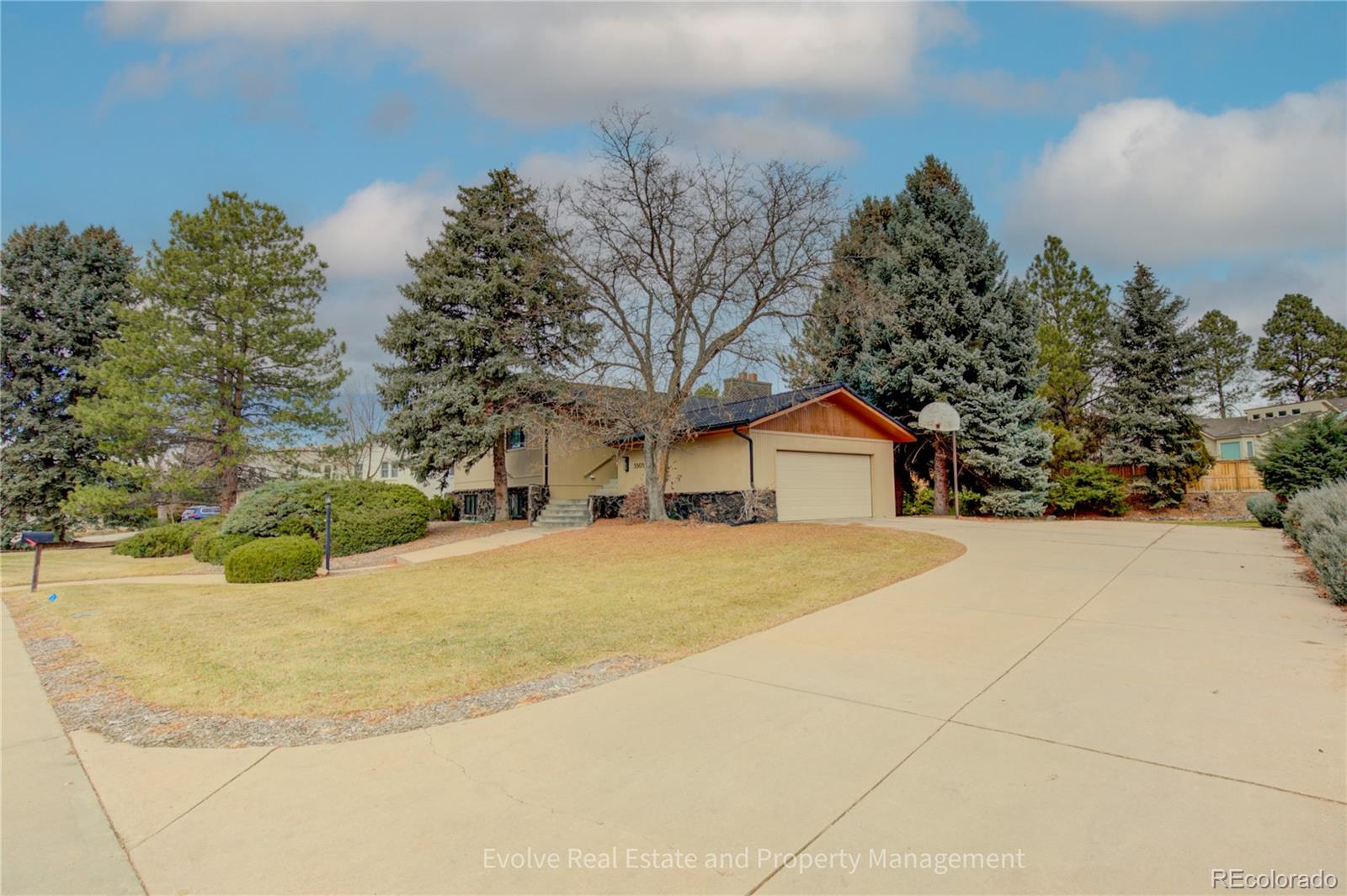 5505 S Emporia Circle