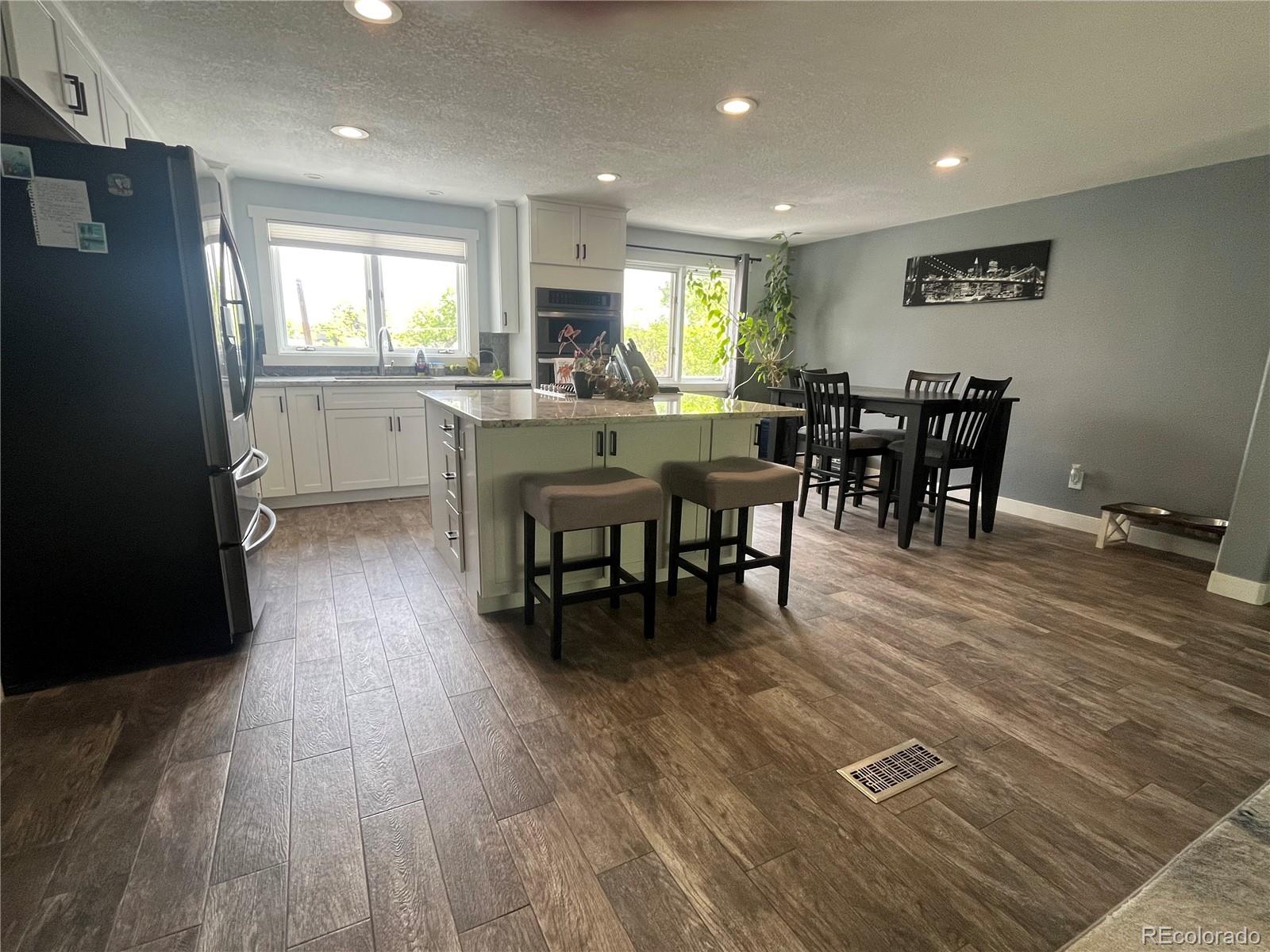 1158 E Easter Court