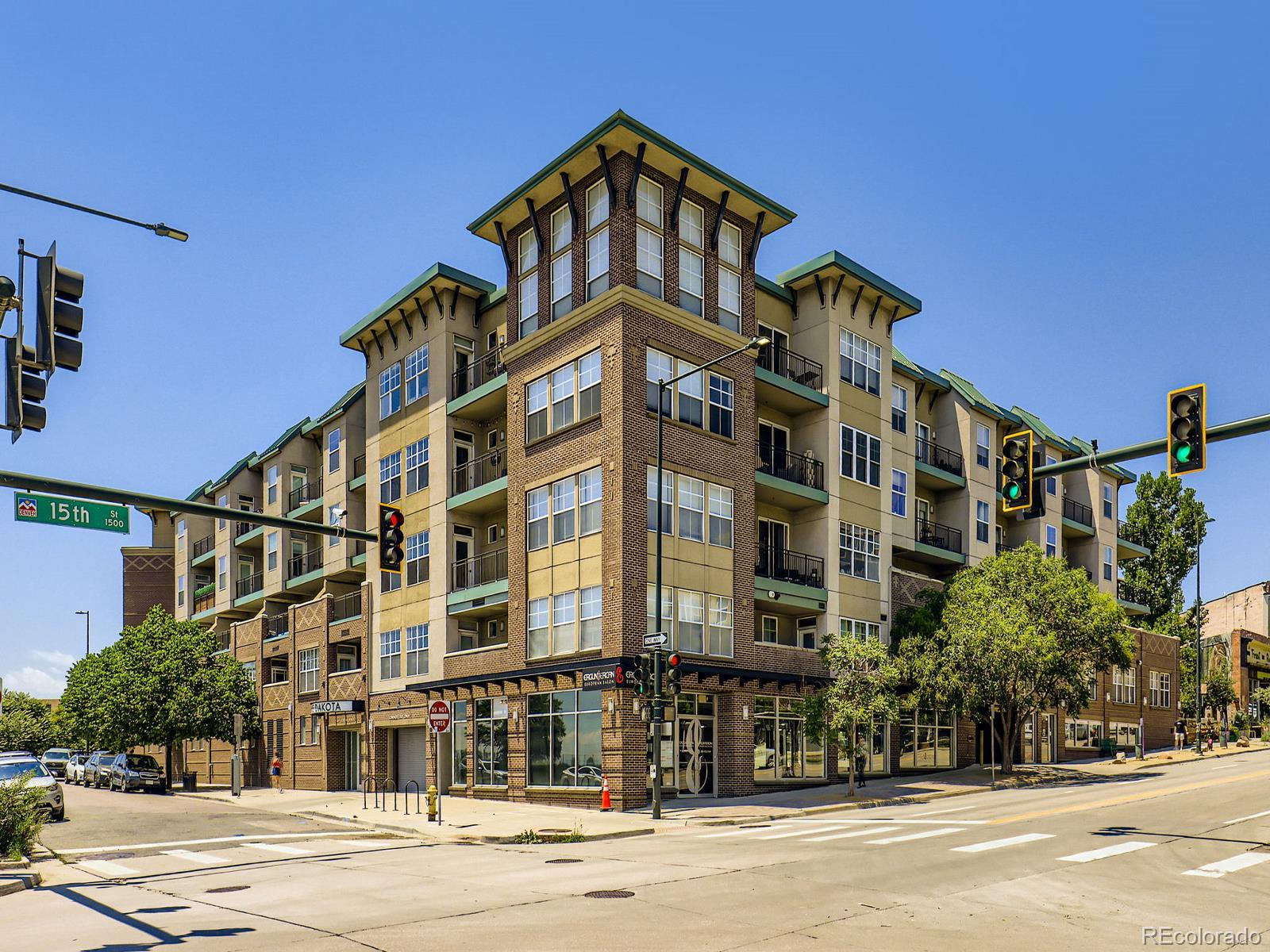 1441 CENTRAL 305