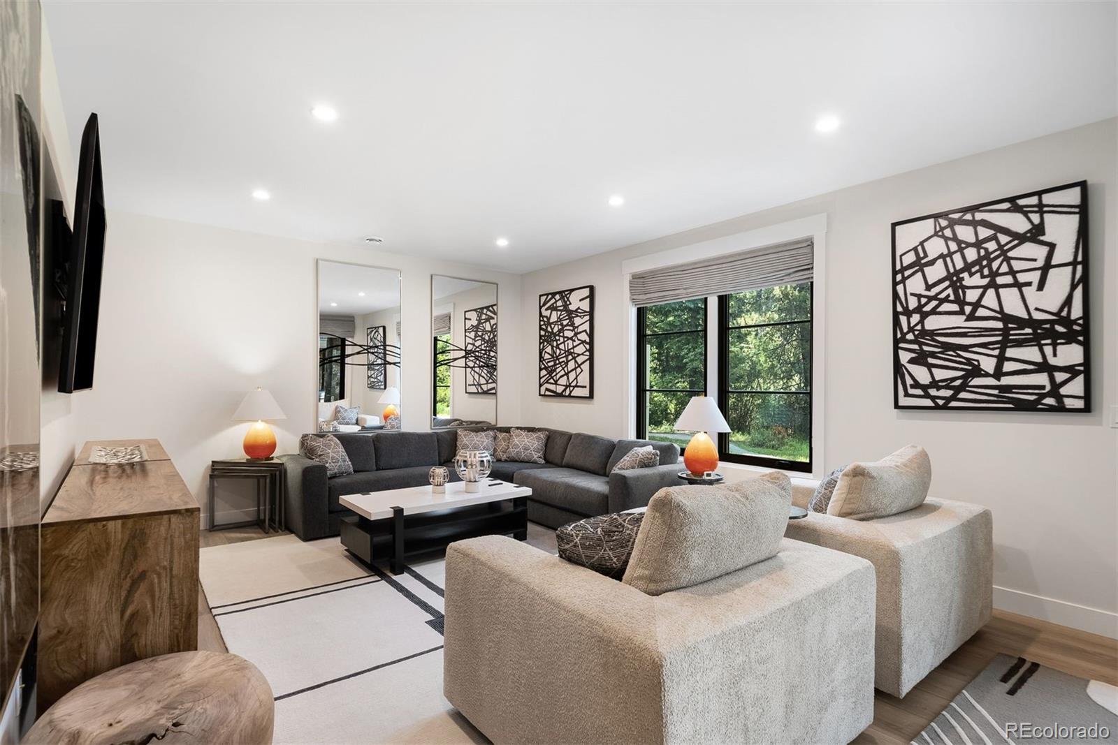 91 Alcove Court