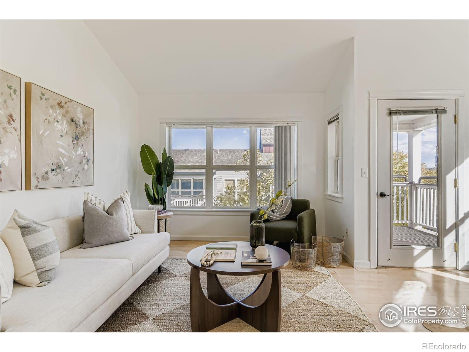 1400 Lee Hill Drive 6