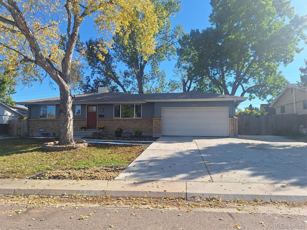 Photo of 8616 W Utah Avenue W, Lakewood, CO 80232 (MLS # 7796279)