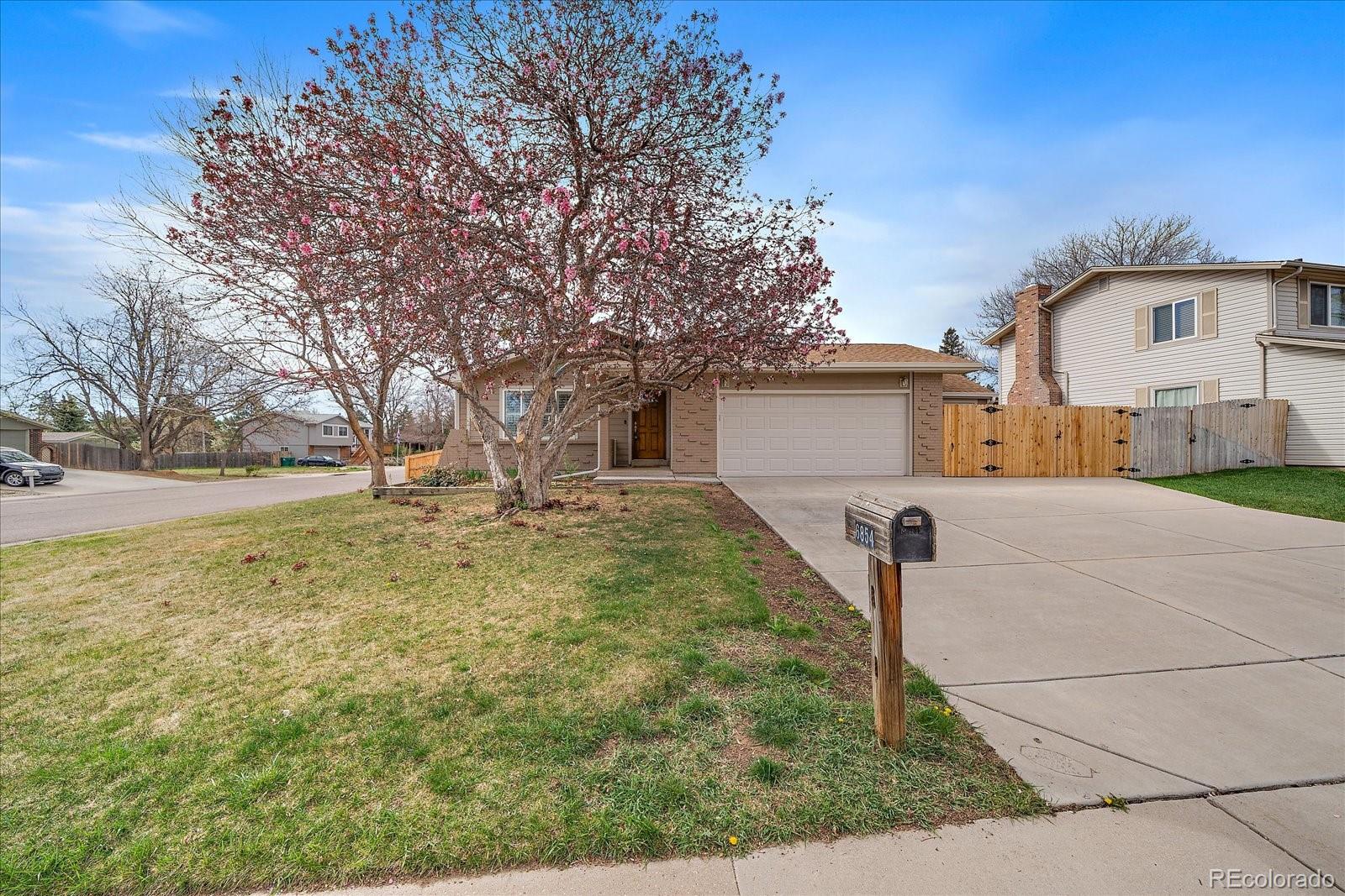 6854 W Roxbury Place