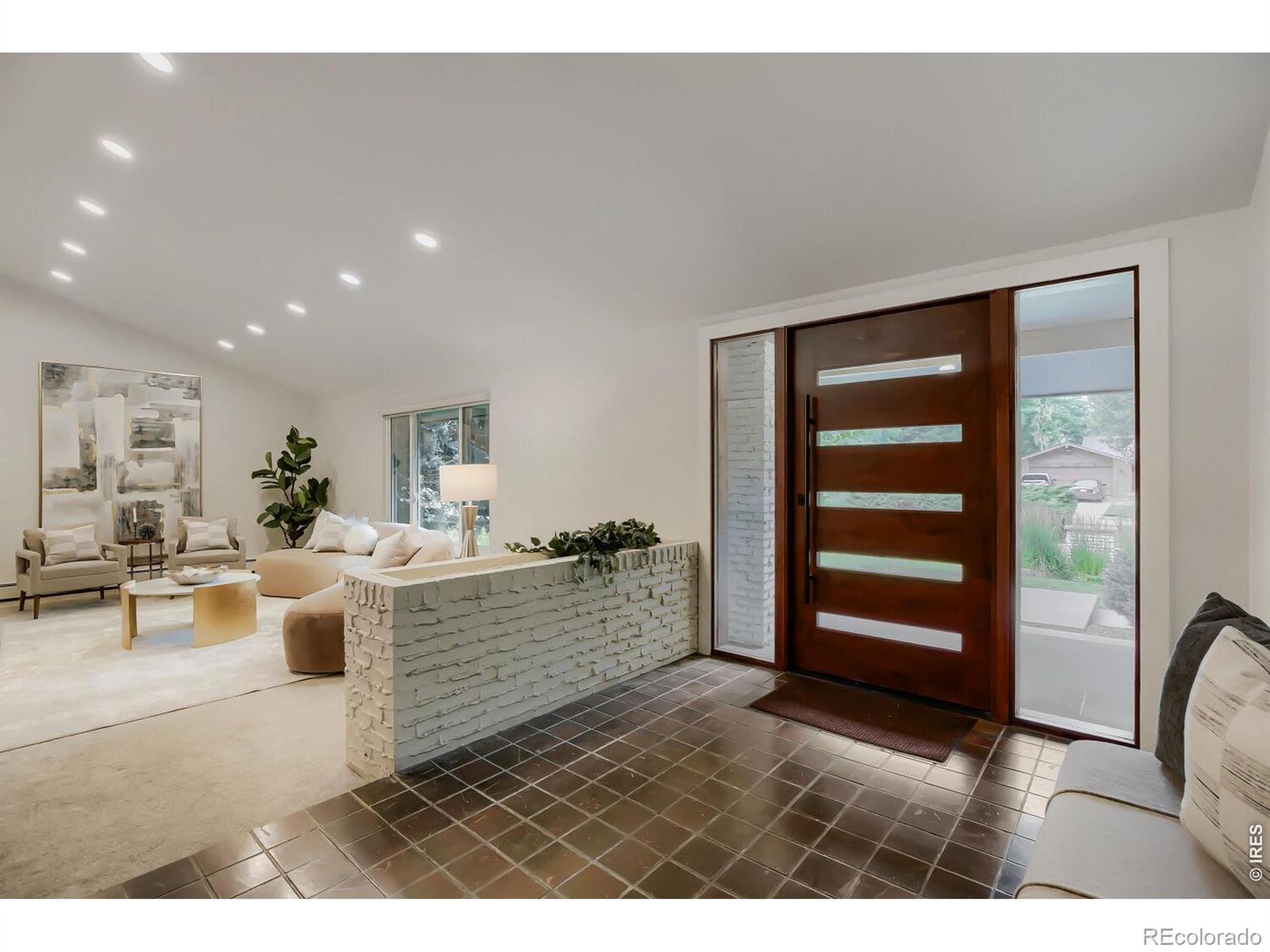 360 Inca Parkway