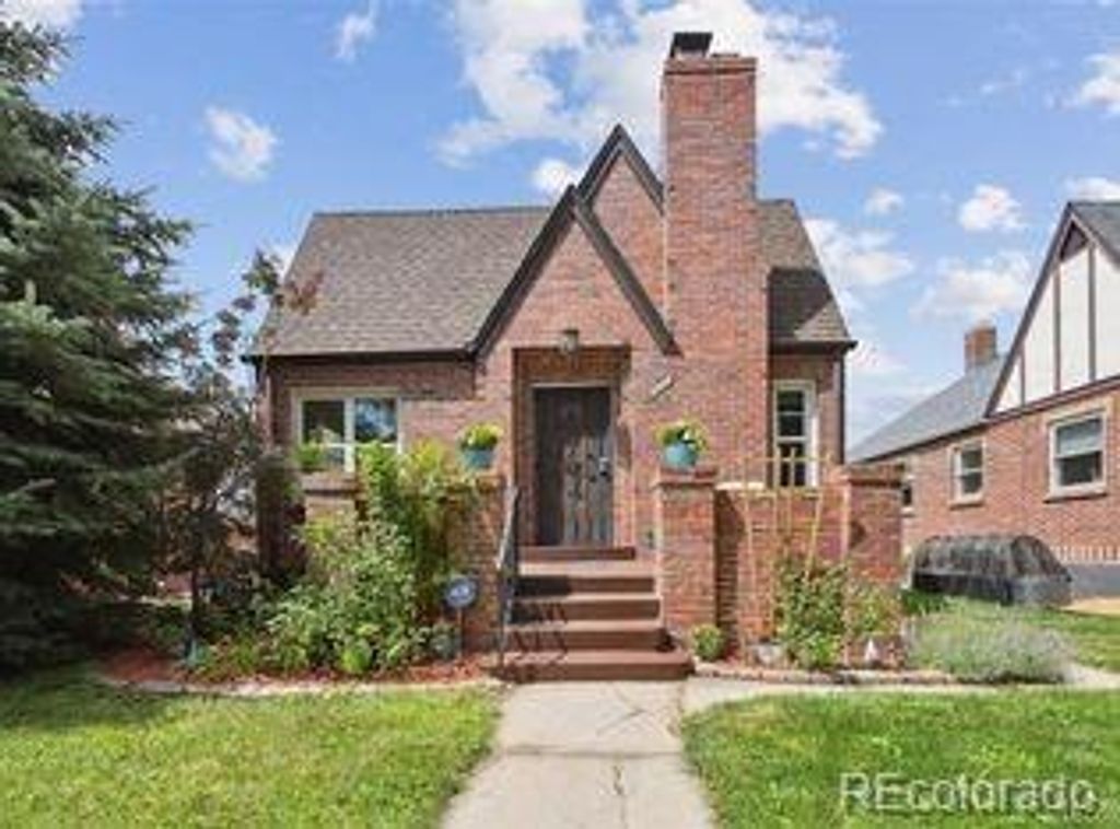 Photo of 3705 W 25th Avenue, Denver, CO 80211 (MLS # 5820922)