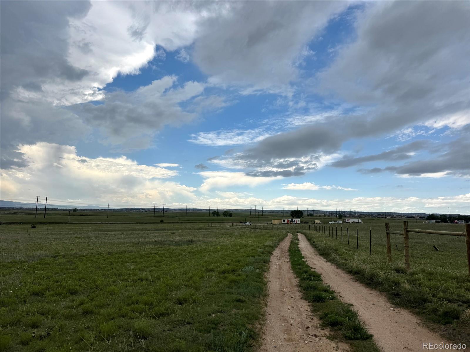 10985 E US Highway 24
