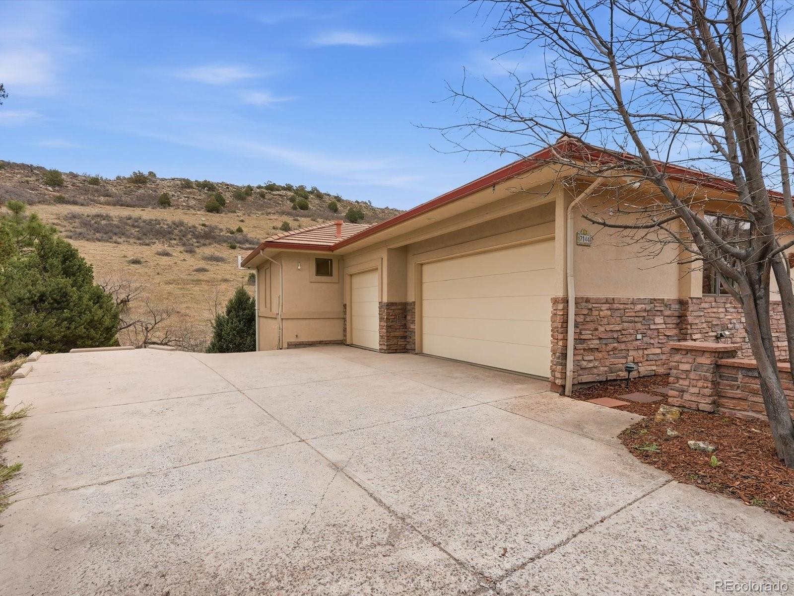 7144 Fox Paw Trail