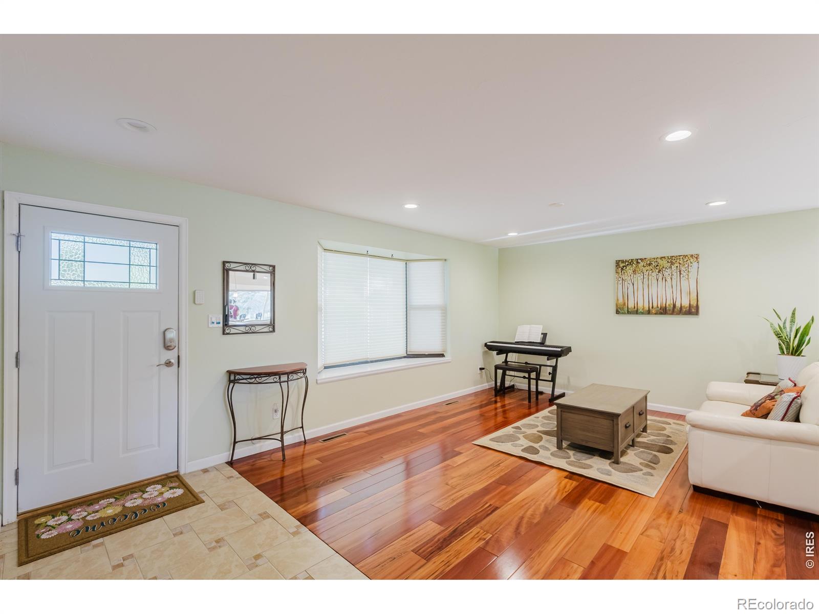 1013 Ravenwood Road