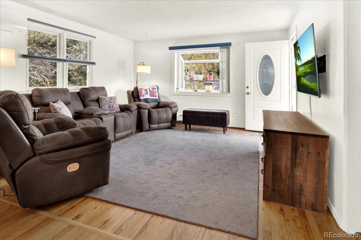 5211 Dover Street, Arvada, CO, 80002 4 5211 Dover Street