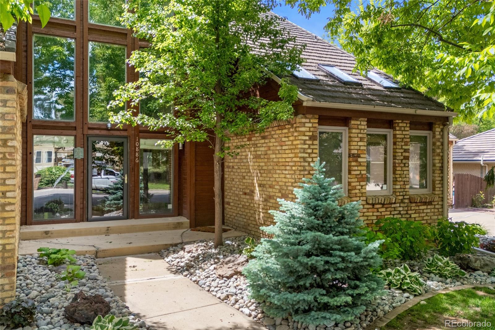 10886 E Crestline Circle