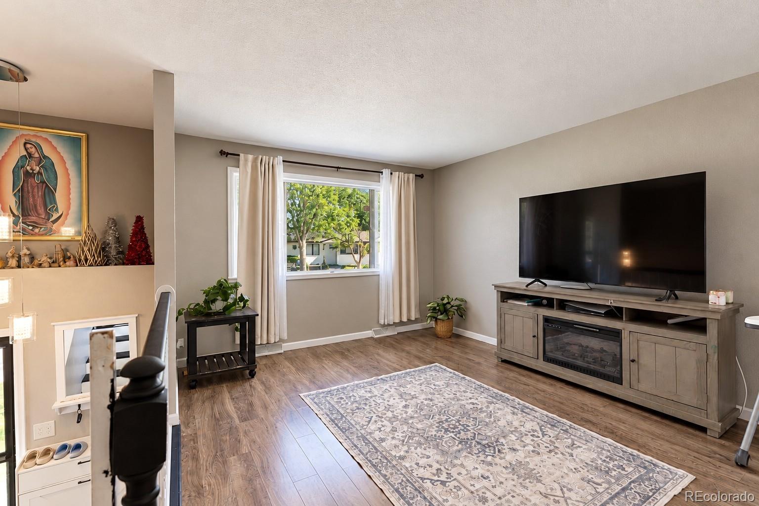 913 Cottonwood Court - Photo 4