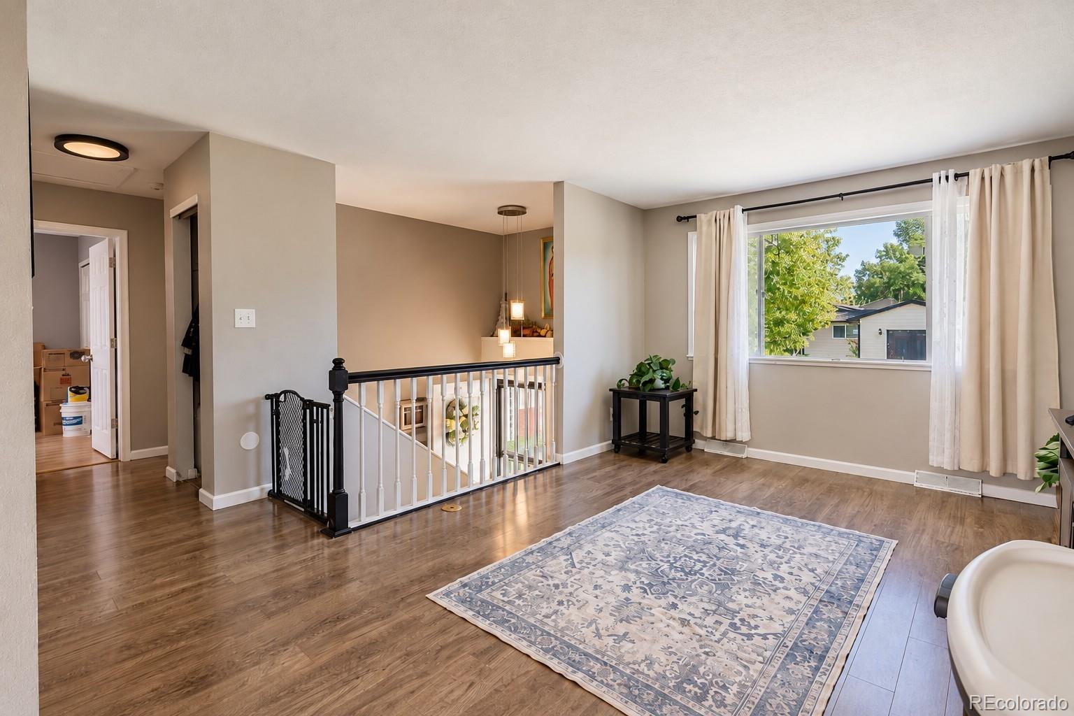 913 Cottonwood Court - Photo 3