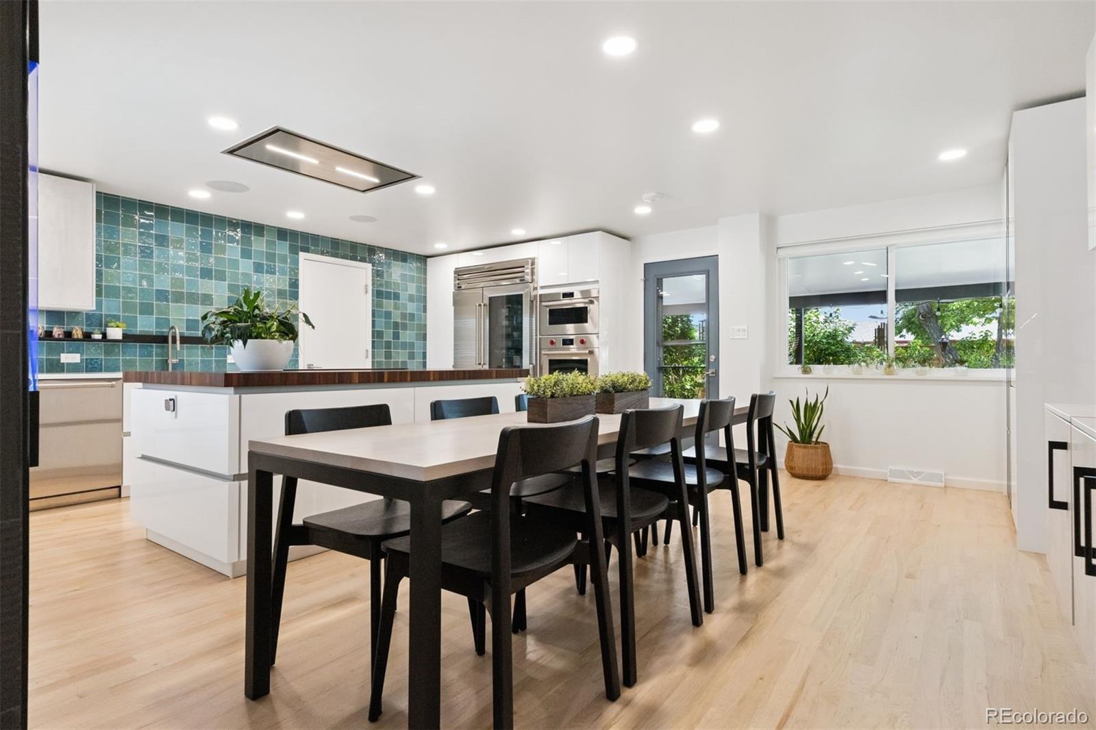 8612 W 69th Place