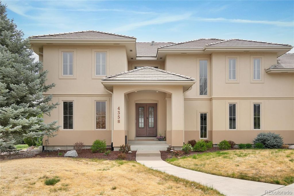 Photo of 4358 W Hinsdale Avenue, Littleton, CO 80128 (MLS # 5746094)