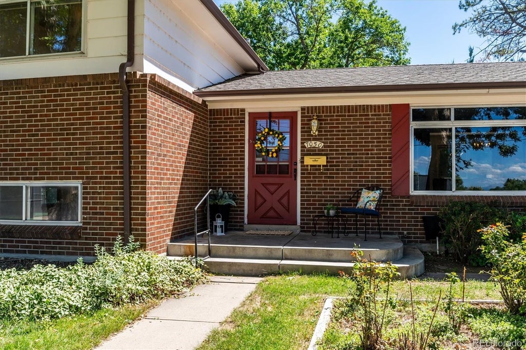 Photo of 7050 S Uinta Street, Centennial, CO 80112 (MLS # 8588962)