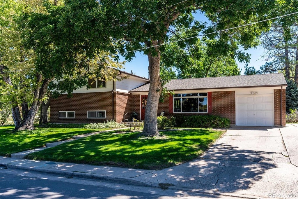 Photo of 7050 S Uinta Street, Centennial, CO 80112 (MLS # 8588962)