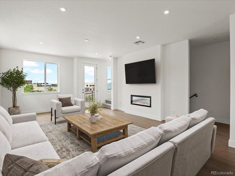 Photo of 10 Ascent Trail, Englewood, CO 80112 (MLS # 9494994)