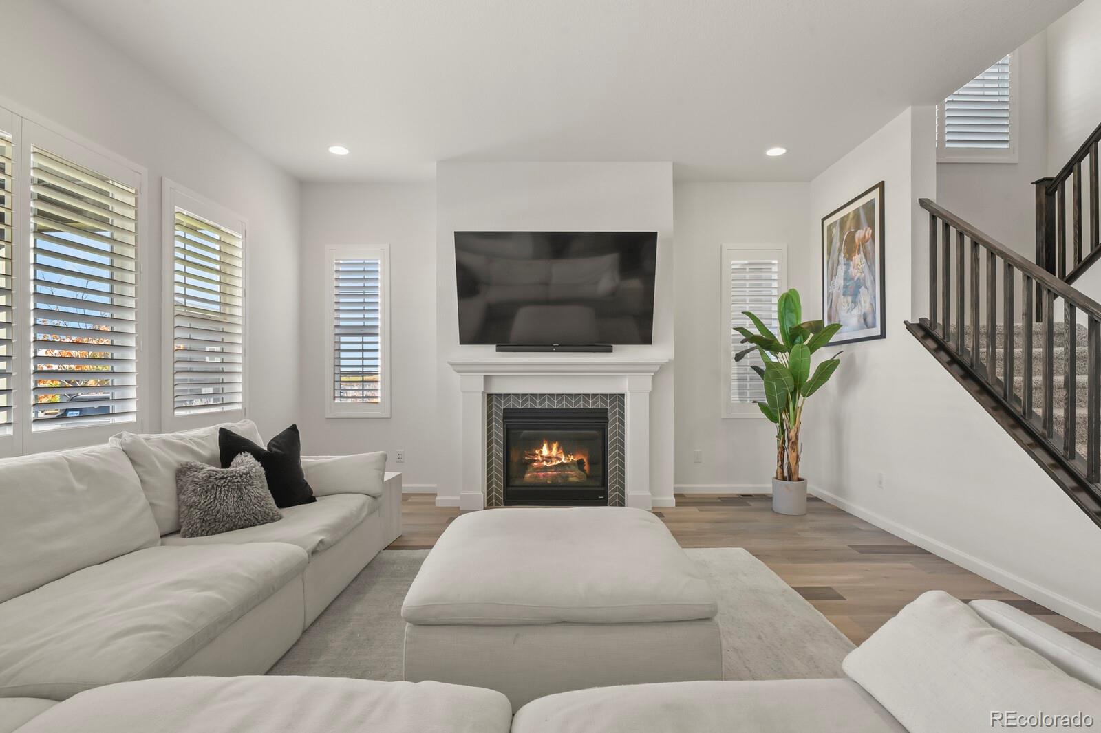 3055 Blithe Point