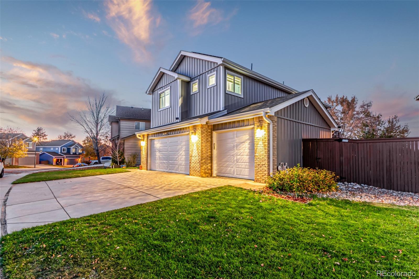 2277 Hyacinth Road