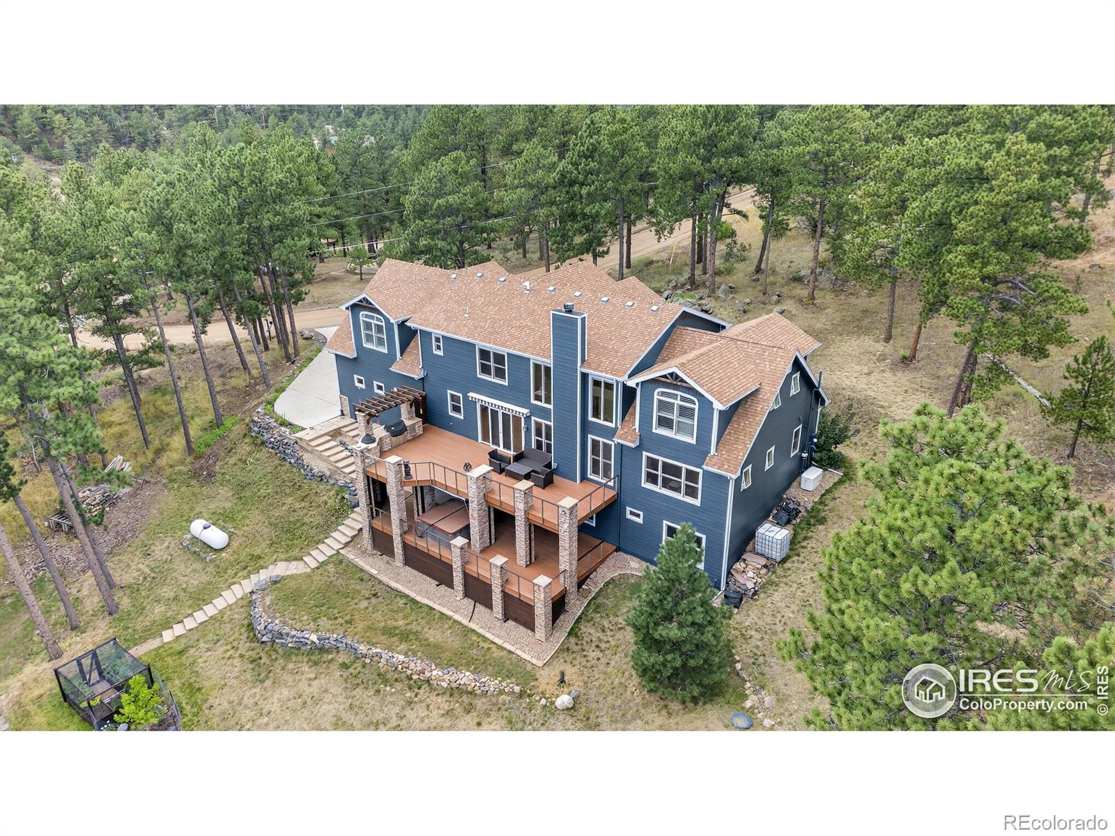 820 Peakview Road