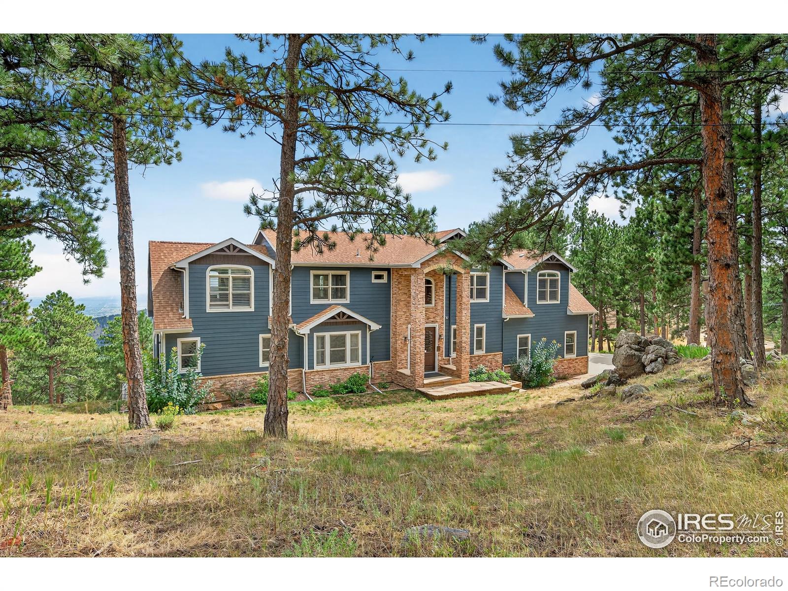 820 Peakview Road