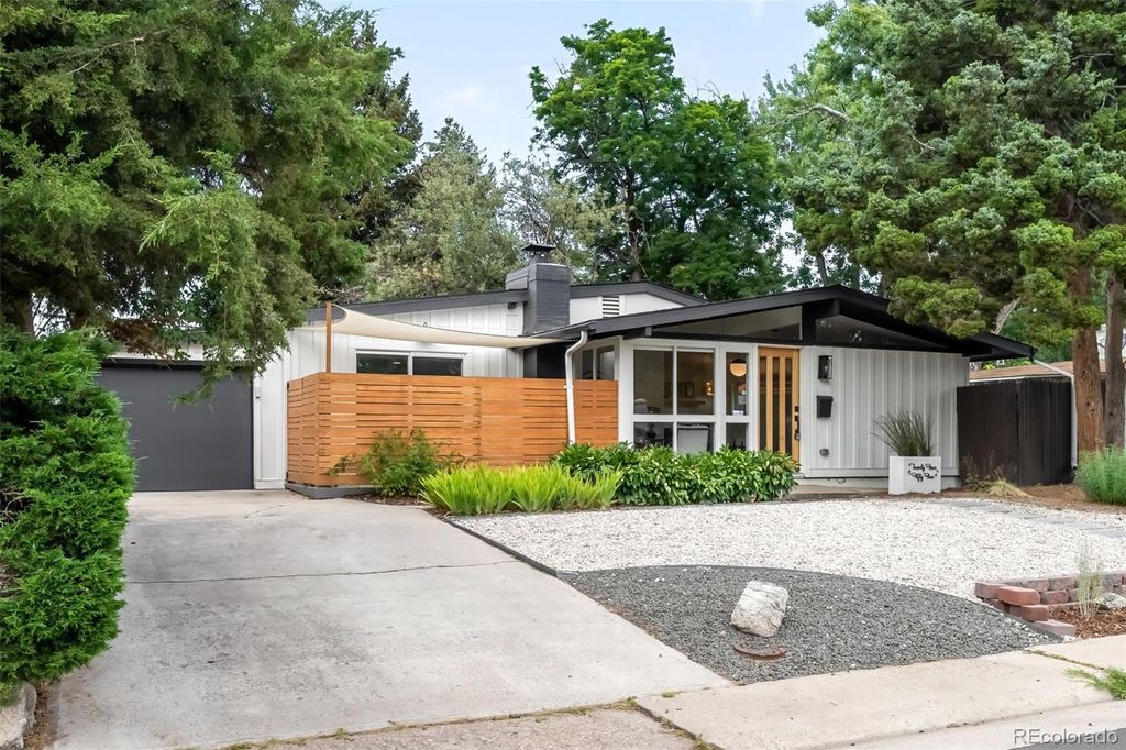 Photo of 2455 S Newton Street, Denver, CO 80219 (MLS # 2910093)