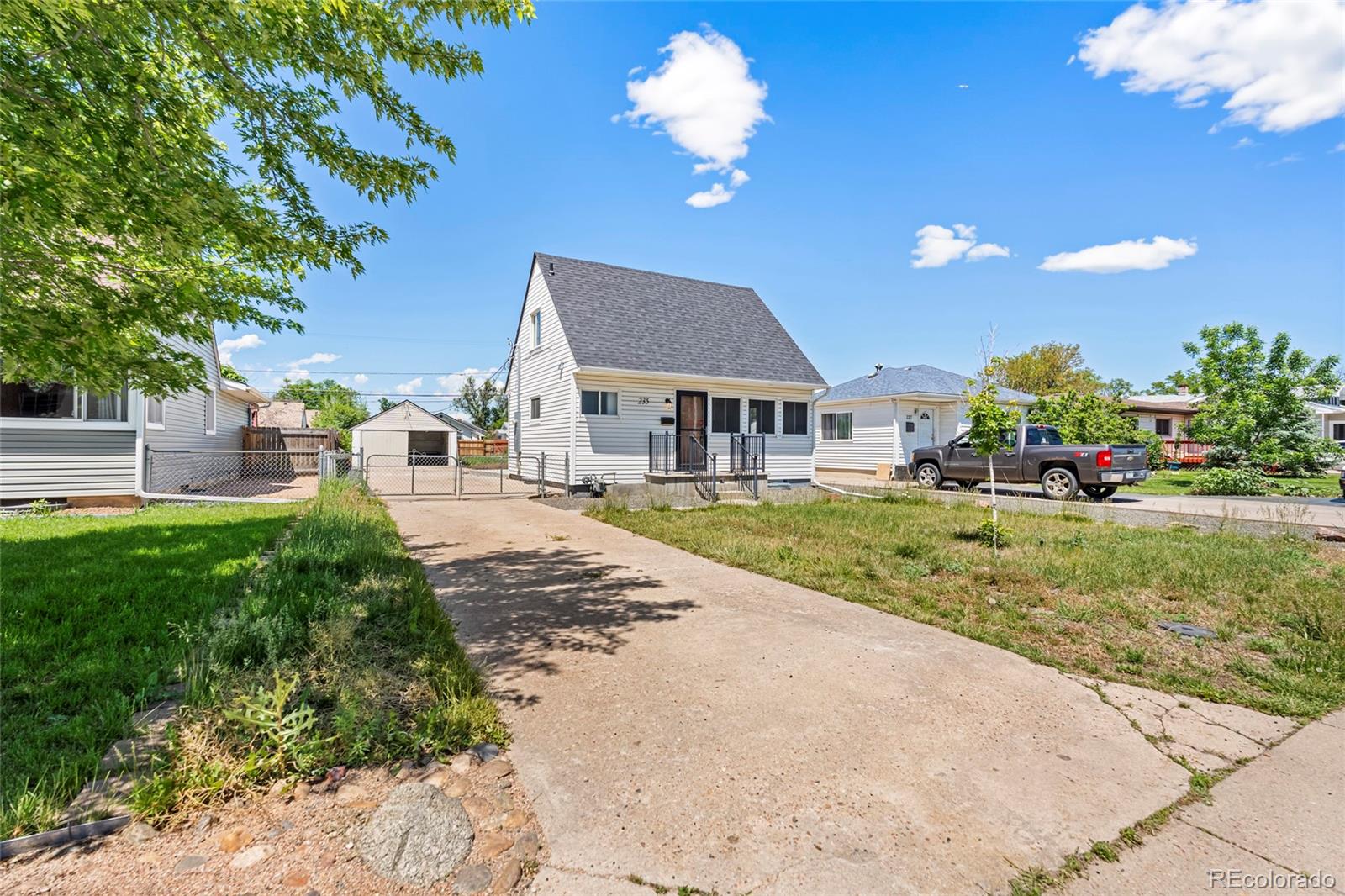 235 S 8th Avenue