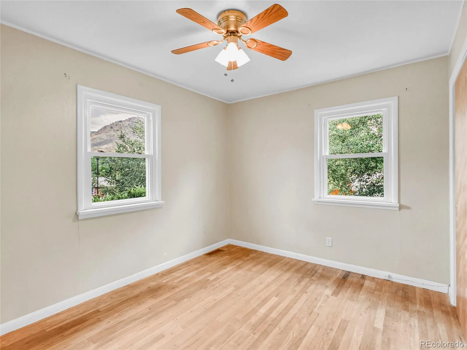 Golden, Colorado 80403, United States, 2 Bedrooms Bedrooms, ,1 BathroomBathrooms,Residential,Active,206498