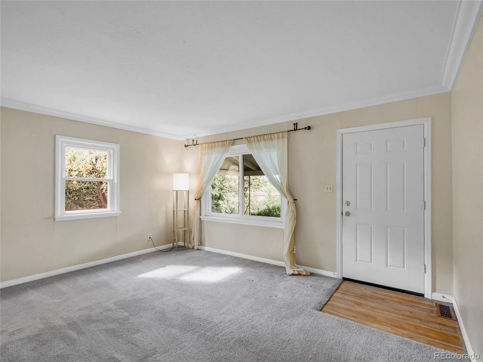 Golden, Colorado 80403, United States, 2 Bedrooms Bedrooms, ,1 BathroomBathrooms,Residential,Active,206498