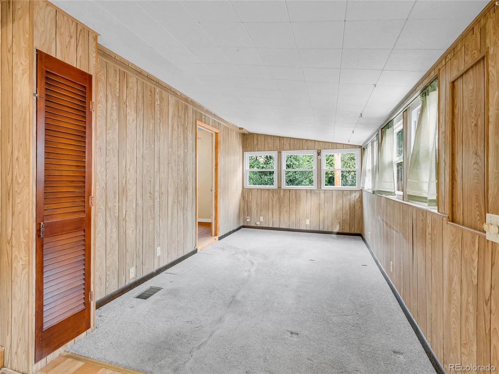 Golden, Colorado 80403, United States, 2 Bedrooms Bedrooms, ,1 BathroomBathrooms,Residential,Active,206498