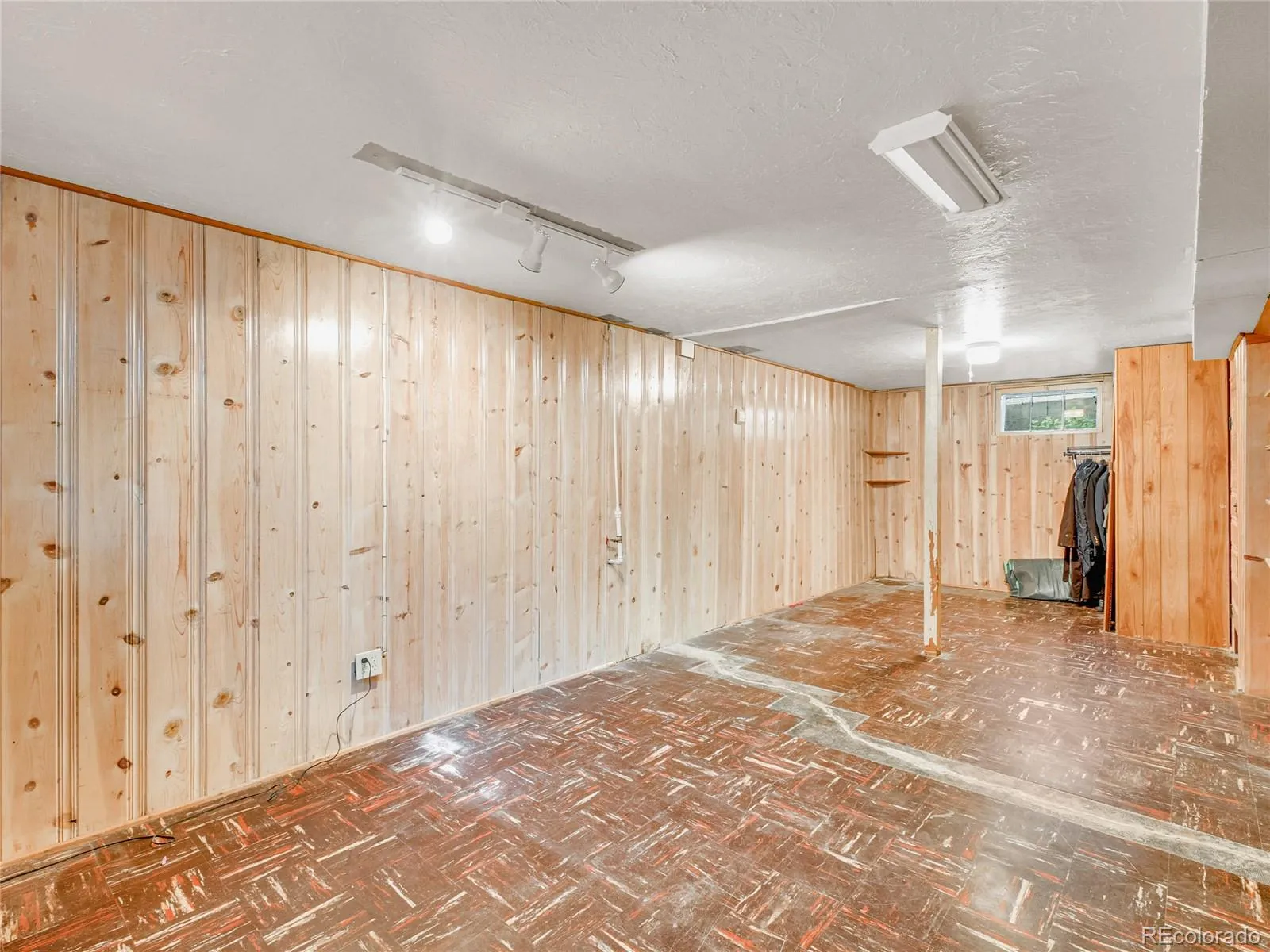 Golden, Colorado 80403, United States, 2 Bedrooms Bedrooms, ,1 BathroomBathrooms,Residential,Active,206498