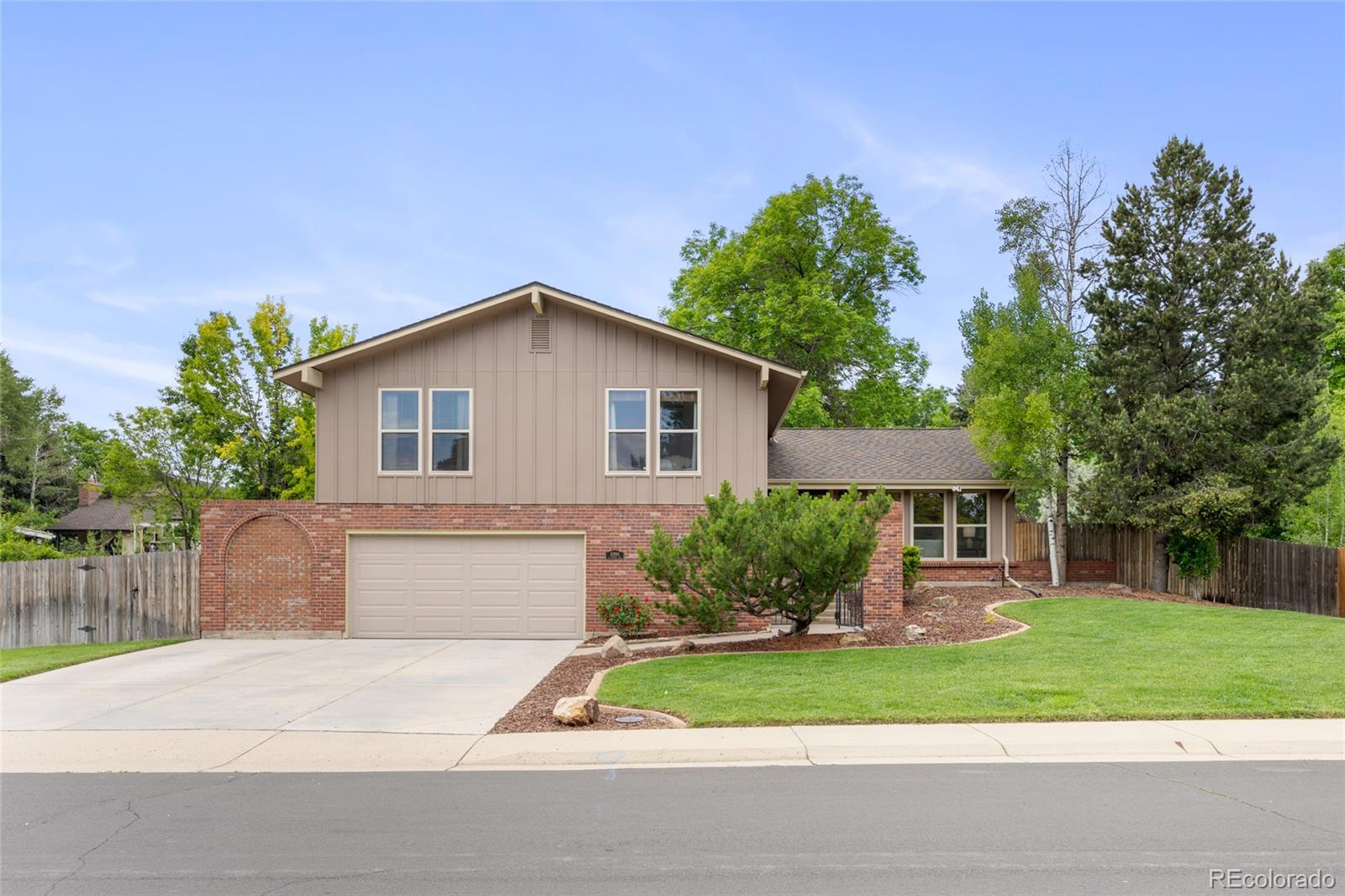 10694 E Dorado Avenue