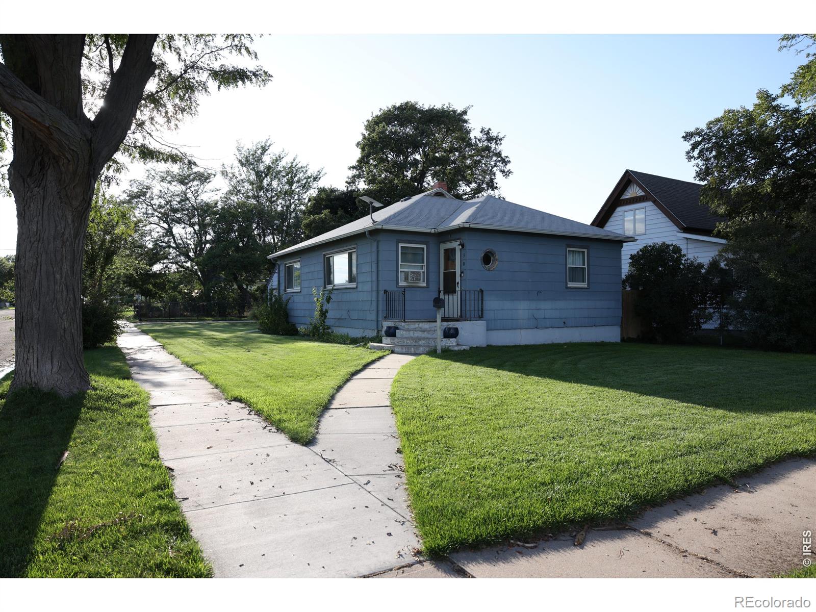 301 Adams Avenue