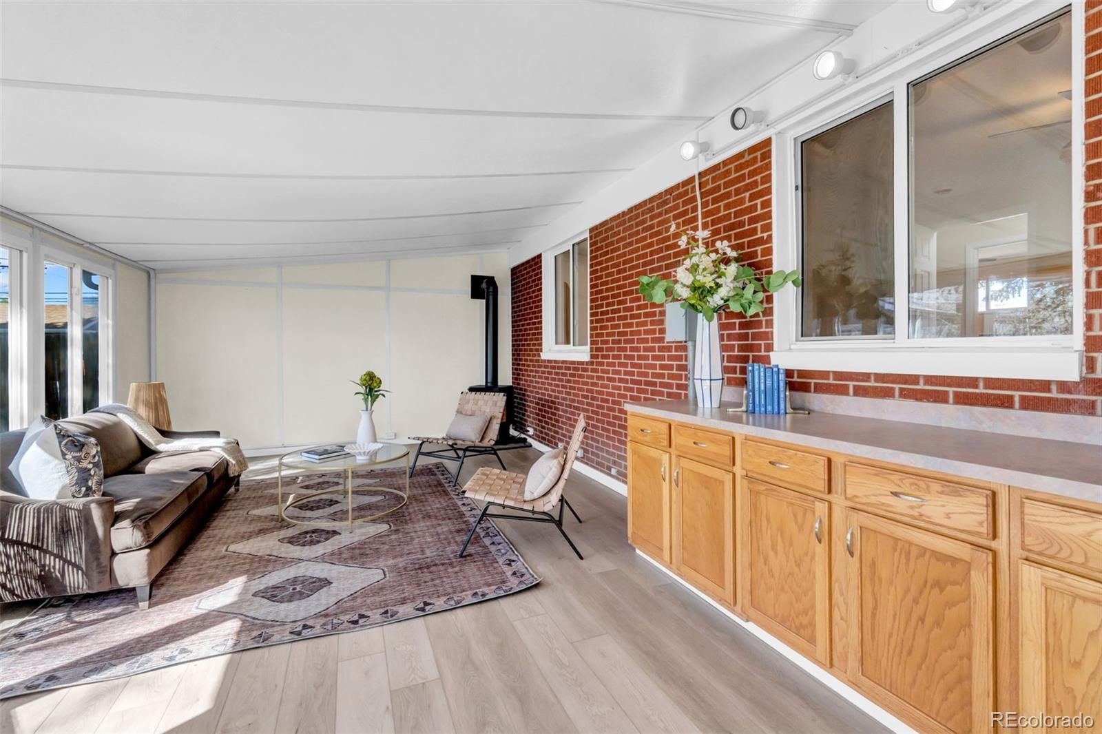 2275 S Clermont Street