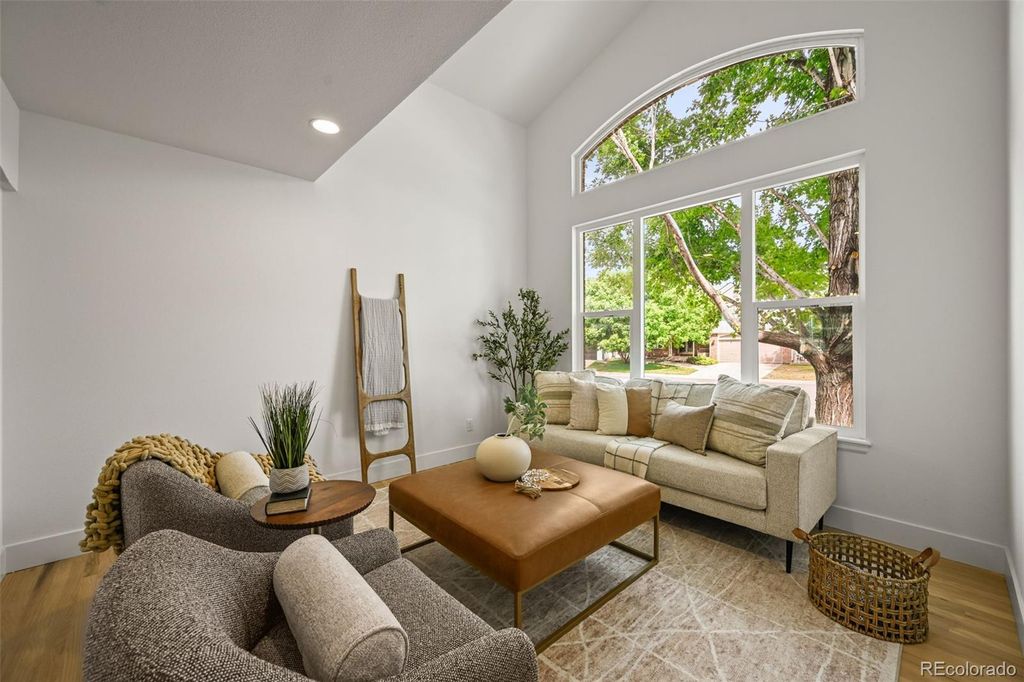 Photo of 638 E Huntington Place, Highlands Ranch, CO 80126 (MLS # 8893300)