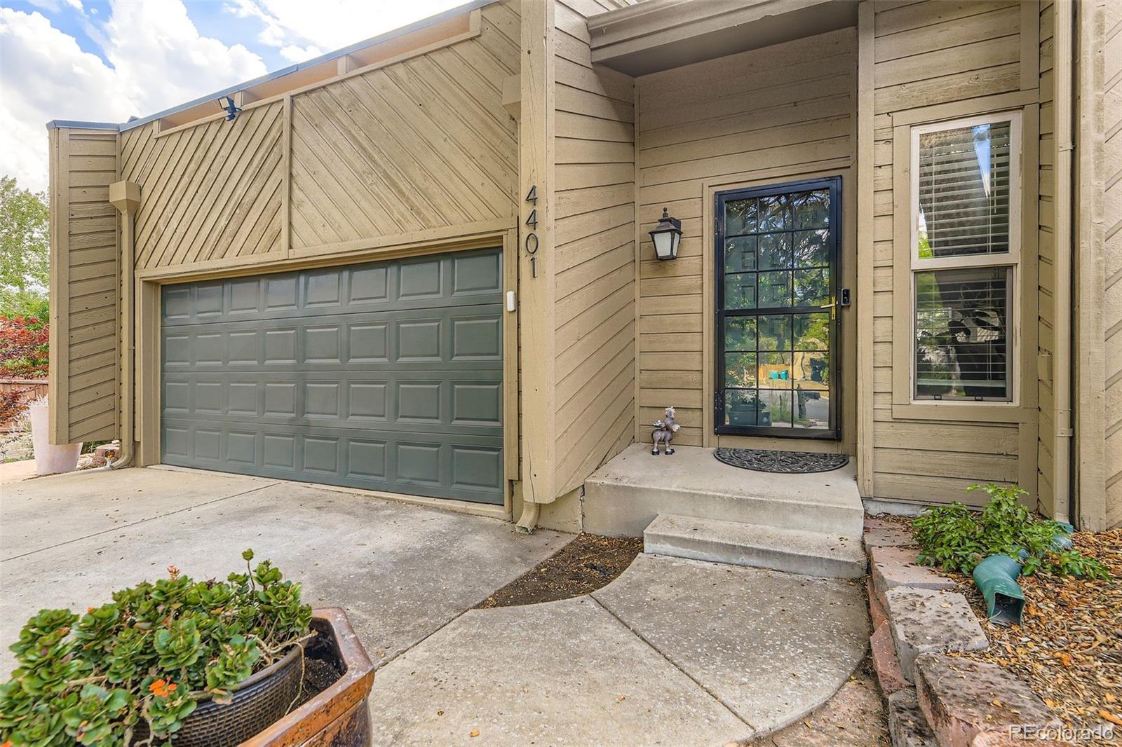 4401 S Abilene Circle