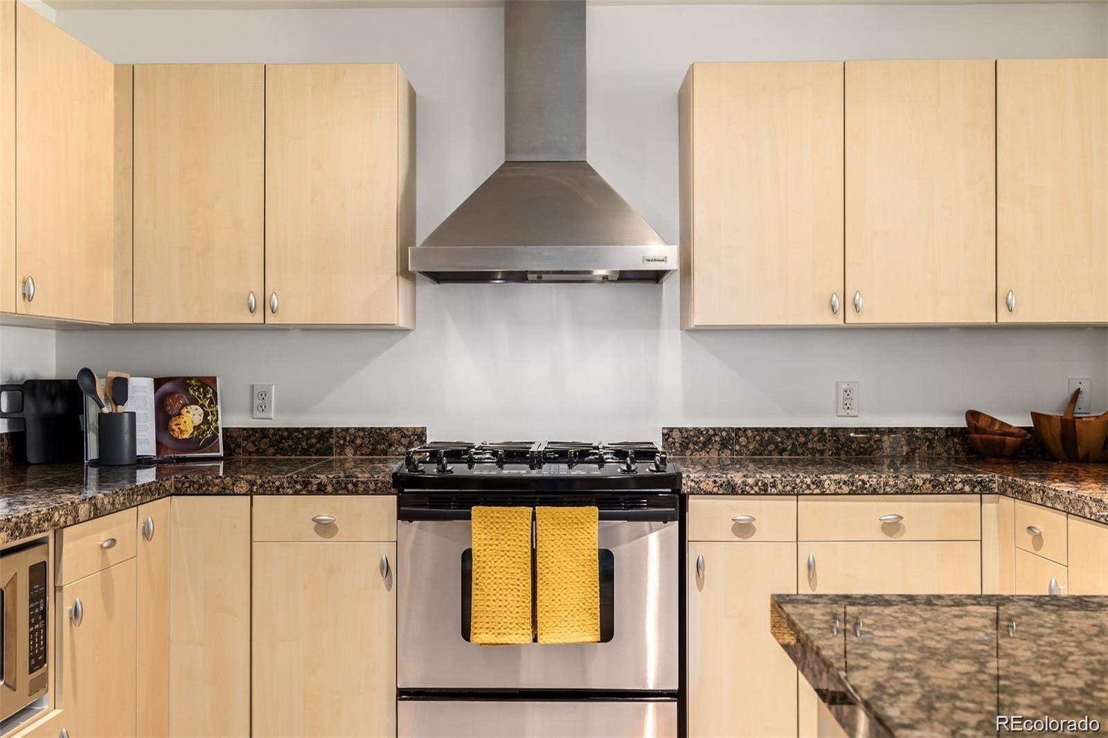 1560 Blake Street Unit 810, Denver, CO 80202 — MLS #6107778 — photo 15 of 48