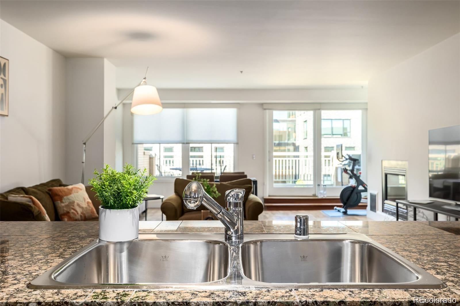 1560 Blake Street Unit 810, Denver, CO 80202 — MLS #6107778 — photo 17 of 48
