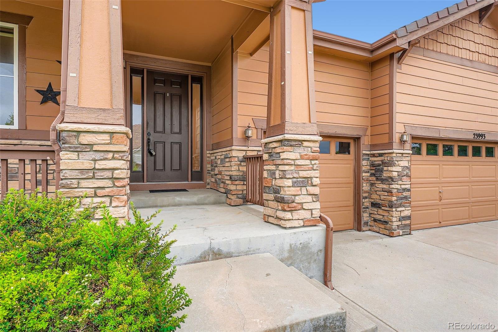 23993 E Briarwood Drive
