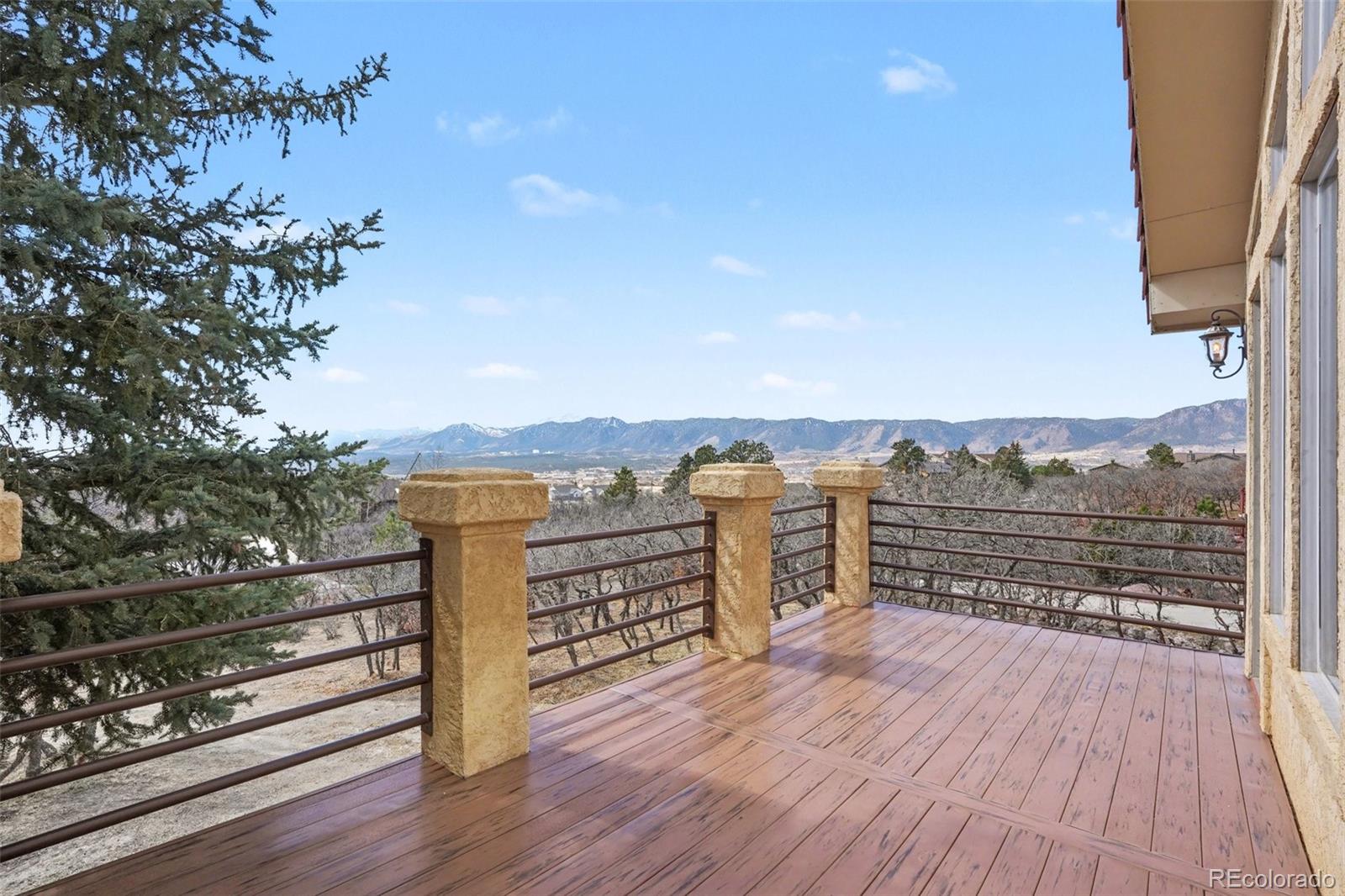 390 Scrub Oak Circle